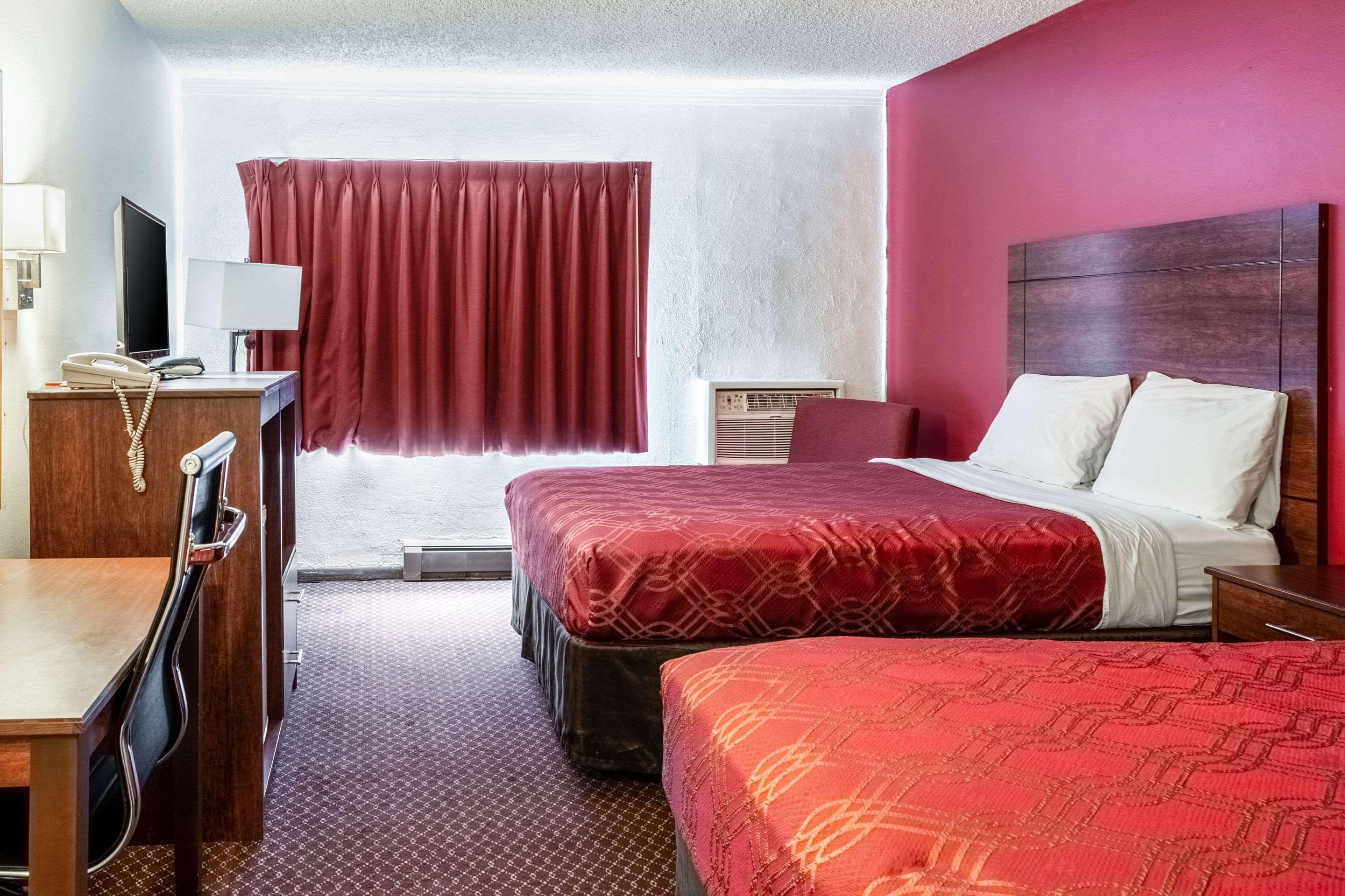 High Desert Inn Прінвілль Екстер'єр фото