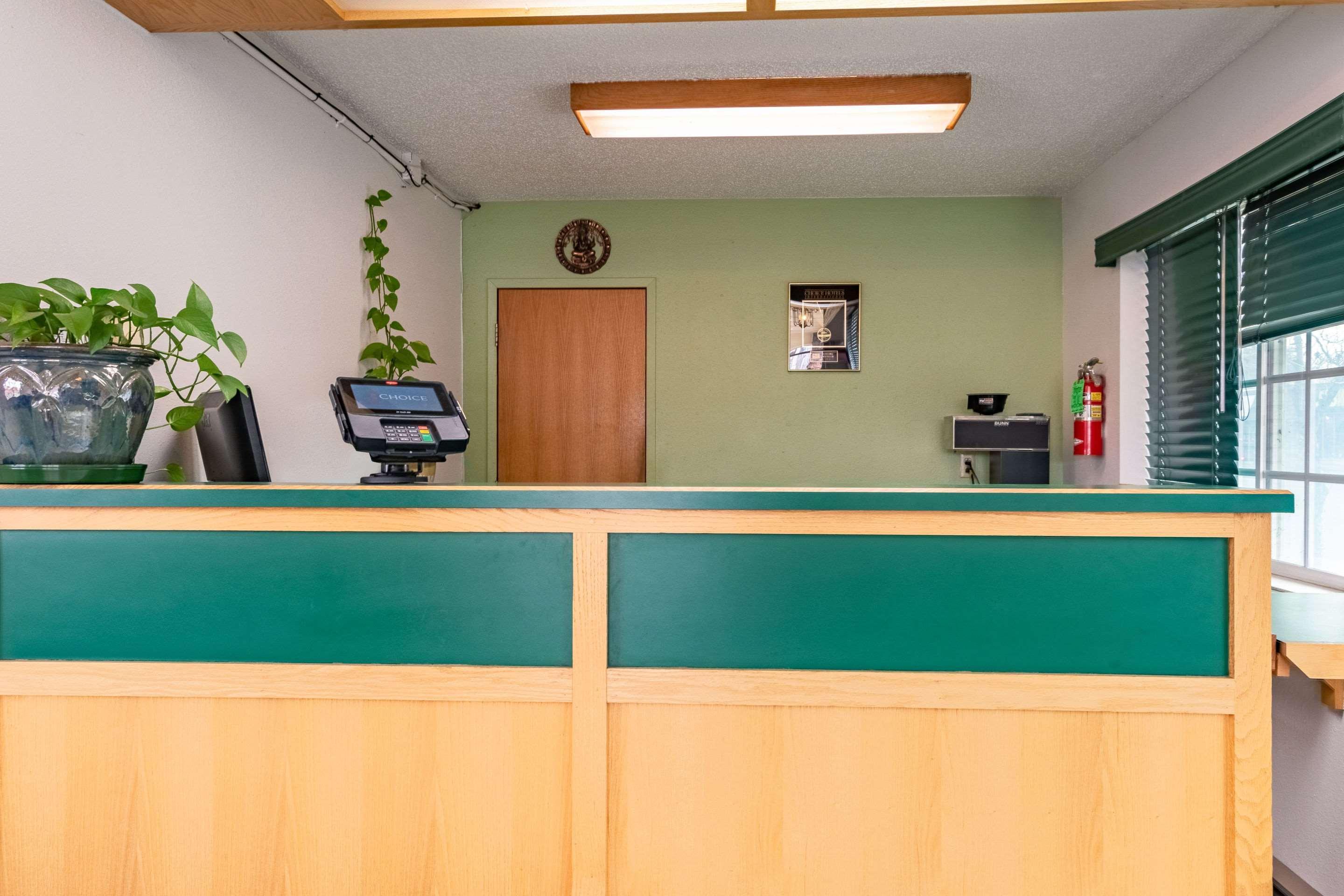 High Desert Inn Прінвілль Екстер'єр фото